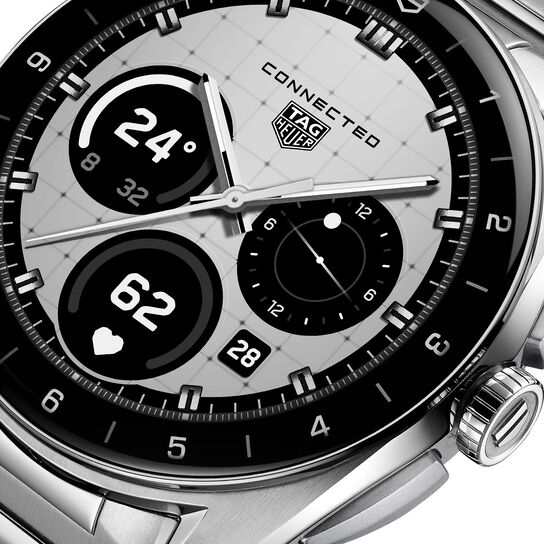 TAG Heuer Connected watch in 40 mm stainless steel with matching metal bracelet image number 3